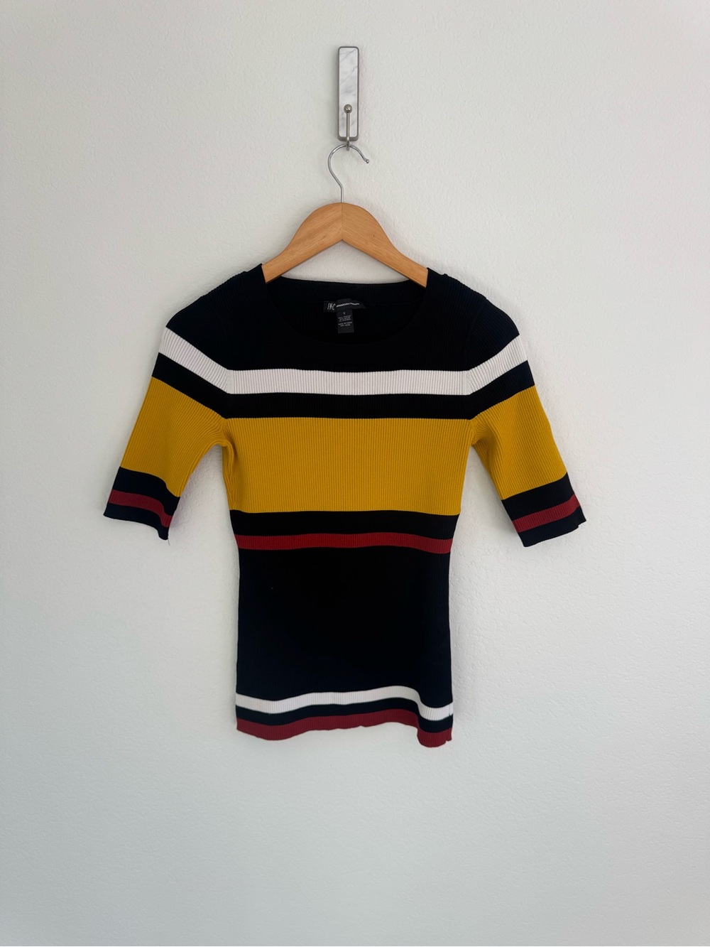 Size S Vintage Striped Short Sleeve Knit Top in Black, Mustard & White